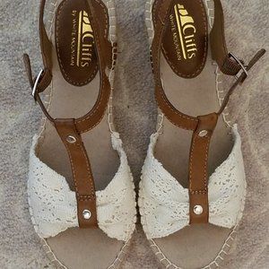 NEW White Mountain Strapped Sandals Size 7M